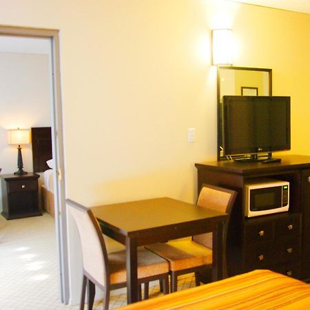 Airport Traveller's Inn YYC Rom bilde