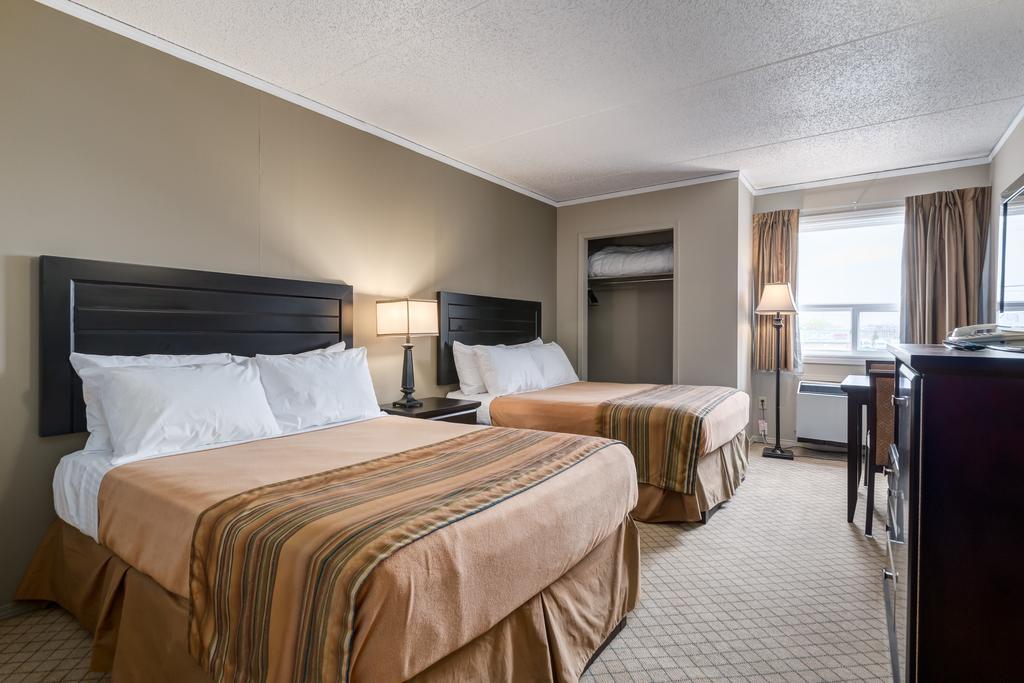 Airport Traveller's Inn YYC Eksteriør bilde