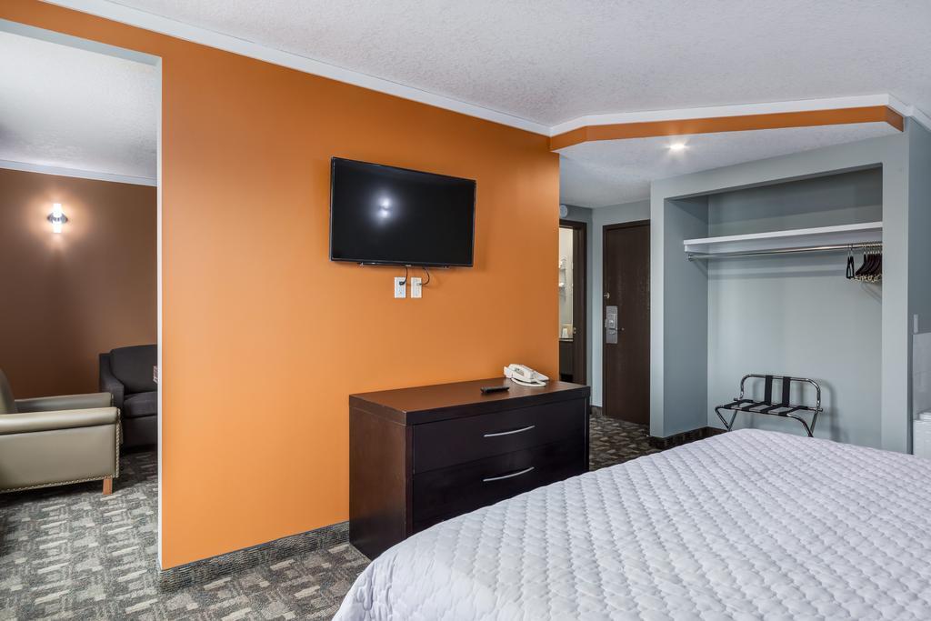 Airport Traveller's Inn YYC Eksteriør bilde