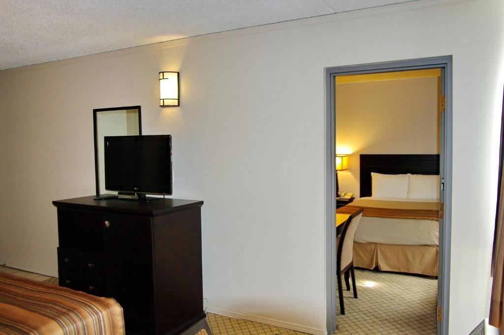 Airport Traveller's Inn YYC Rom bilde
