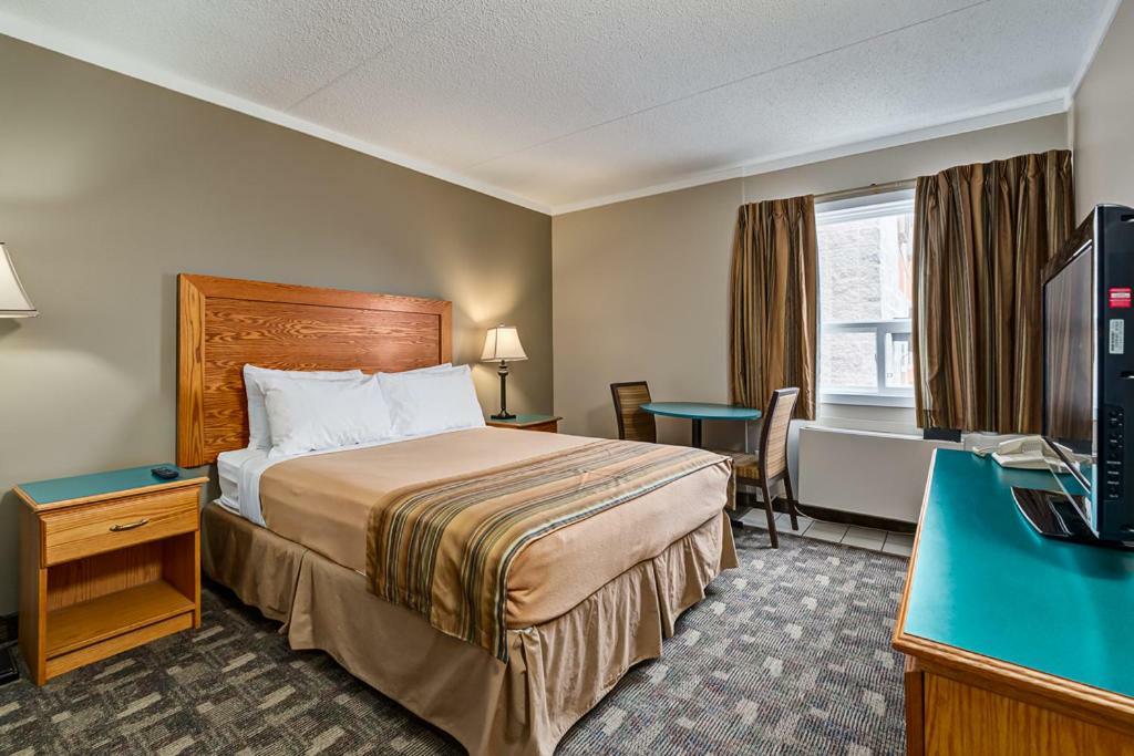 Airport Traveller's Inn YYC Eksteriør bilde