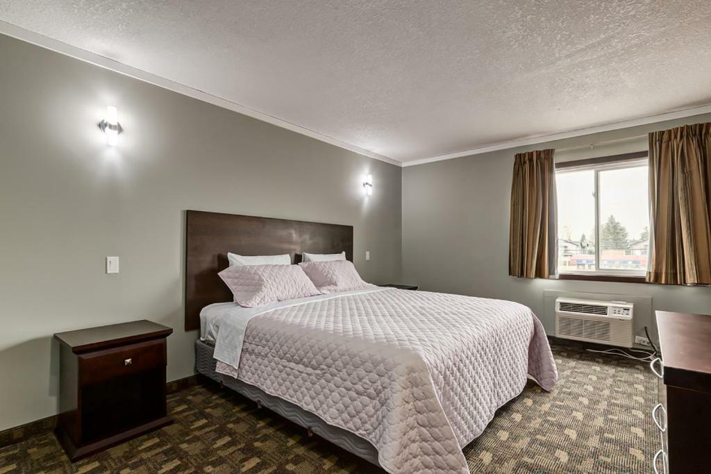 Airport Traveller's Inn YYC Eksteriør bilde