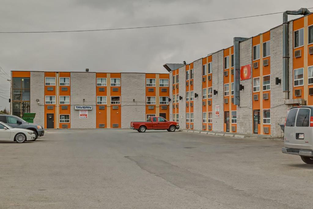 Airport Traveller's Inn YYC Eksteriør bilde