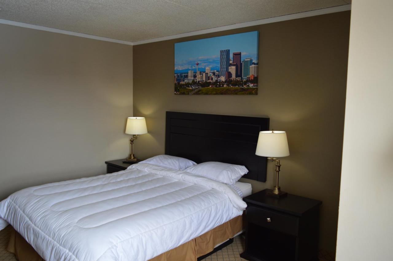 Airport Traveller's Inn YYC Eksteriør bilde